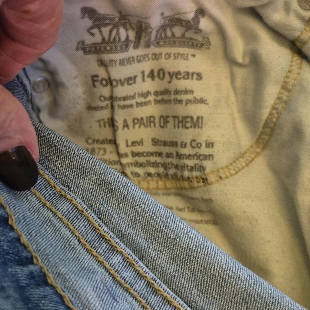 Levi's Men's Blue Jeans 505's Mid Wash. Sz 40